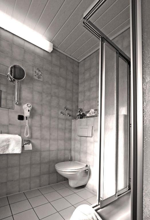 Hotel Zur Krone Ronneburg  Habitación foto